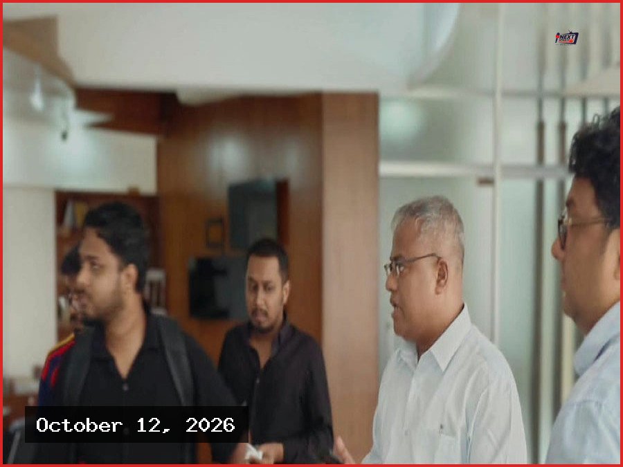 তালা ভেঙে ছাত্রদল নেতাদের সঙ্গে নিয়ে চুয়েট উপাচার্যের দপ্তরে প্রবেশ