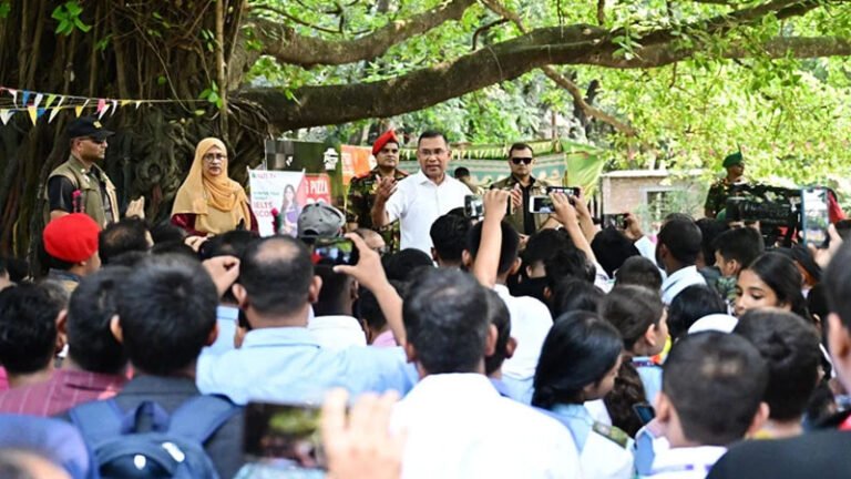 নিজের শিক্ষাপ্রতিষ্ঠানে প্রধানমন্ত্রী: তরুণদের দেশ গড়ার আহ্বান
