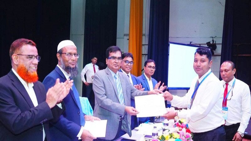 সোনালী ব্যাংকের লালমোহন শাখার সাফল্য, জেলা পর্যায়ে প্রথম স্থান