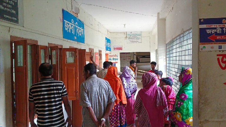 ফেসবুক পোস্টকে কেন্দ্র করে সুনামগঞ্জে সংঘর্ষ, আহত ৩০