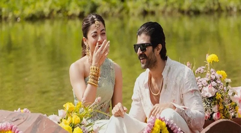 ইতালিতে কেন বিয়ের প্রস্তাব দেননি বিজয় দেবেরাকোন্ডা?