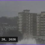 ভারতের অন্ধ্র উপকূলে আছড়ে পড়ল শক্তিশালী ঘূর্ণিঝড় অর্ণব