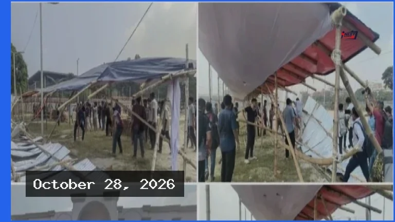 পুরোনো বাণিজ্য মেলার মাঠে ভাঙচুর, শেকৃবি শিক্ষার্থীদের বিক্ষোভ