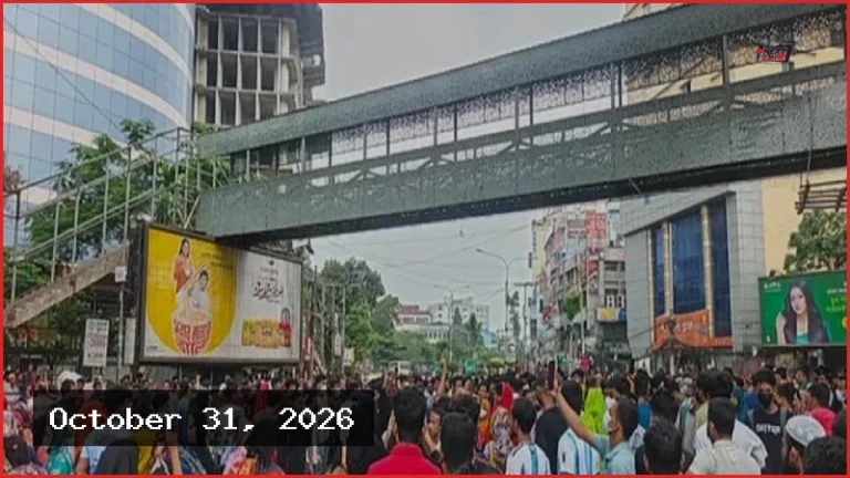 ন্যূনতম মজুরি বৃদ্ধির দাবিতে মিরপুরে ফের পোশাক শ্রমিকদের অবরোধ