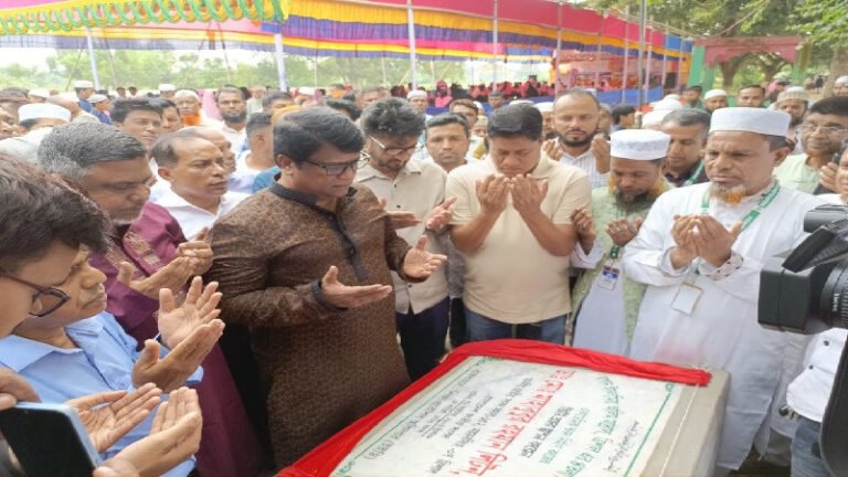 ত্রিশালে বাগান ইসলামিয়া মাদরাসার নতুন ভবনের ভিত্তিপ্রস্তর স্থাপন